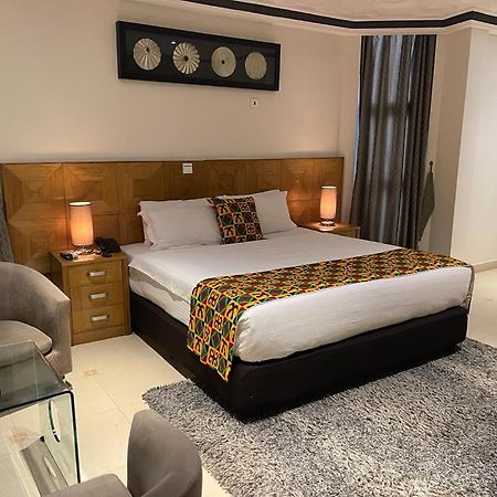 Airport West Hotel Accra Esterno foto