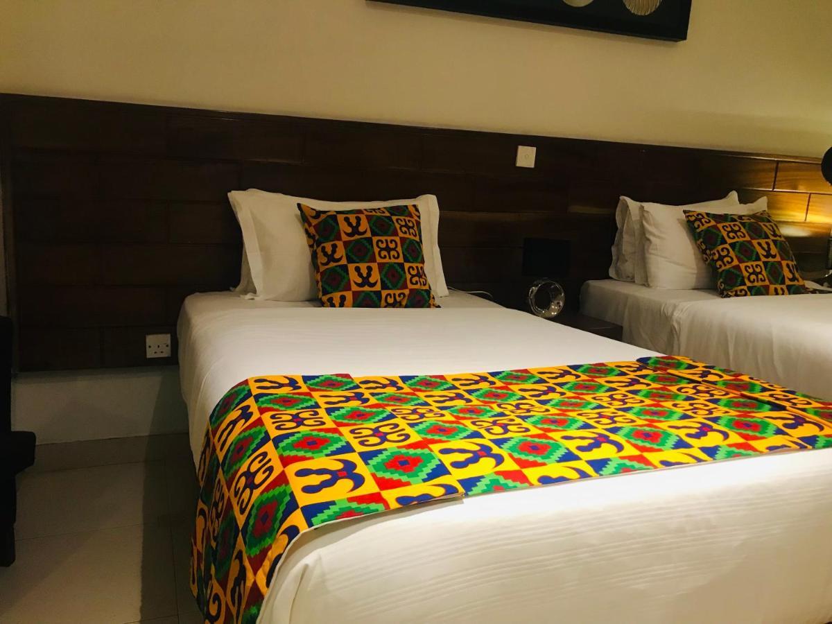 Airport West Hotel Accra Esterno foto