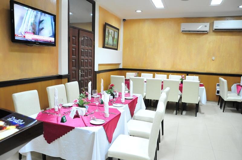 Airport West Hotel Accra Esterno foto