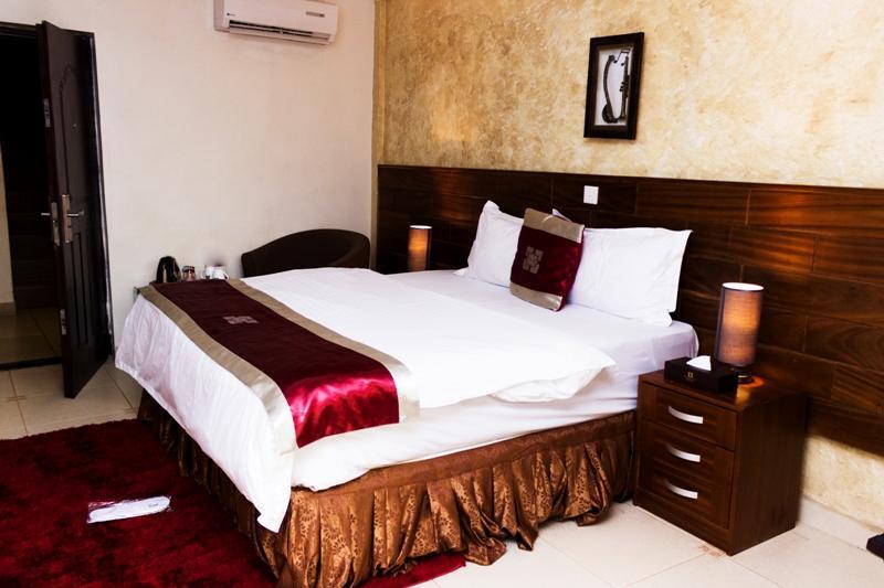 Airport West Hotel Accra Esterno foto